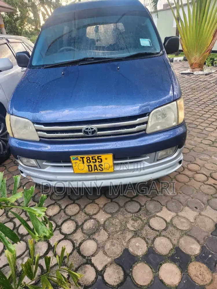 Toyota Noah 2003 Blue