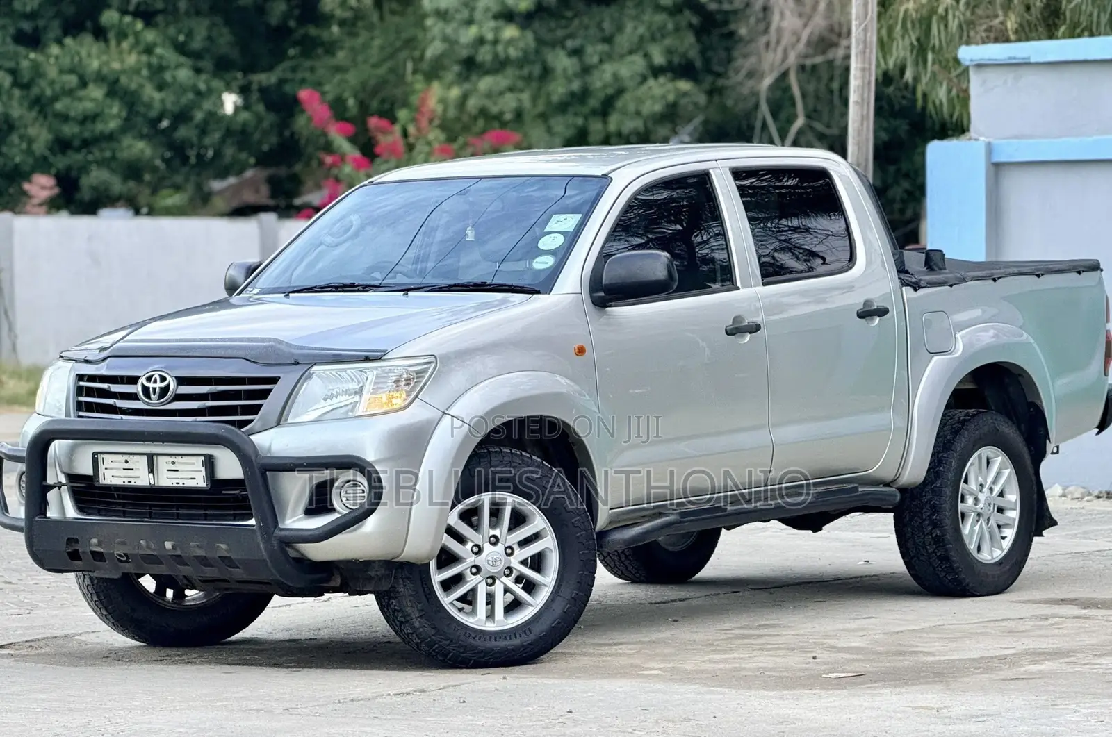 Toyota Hilux 2014 Gray