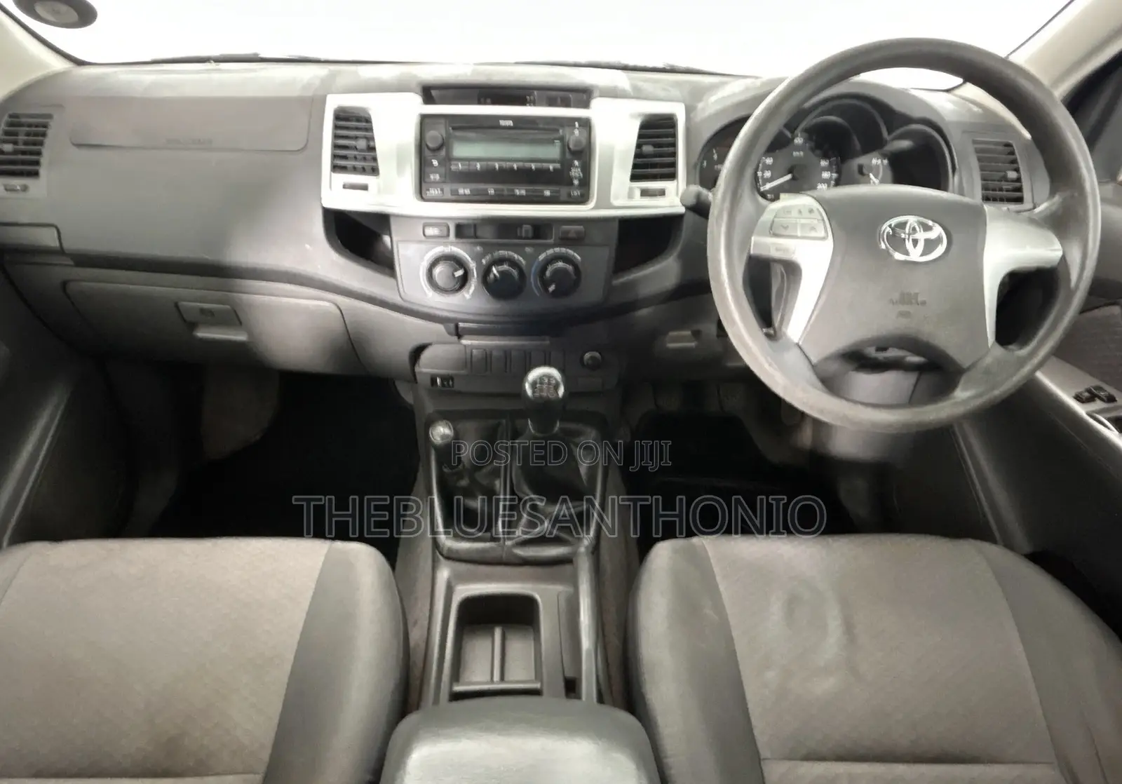 Toyota Hilux 2014 Gray