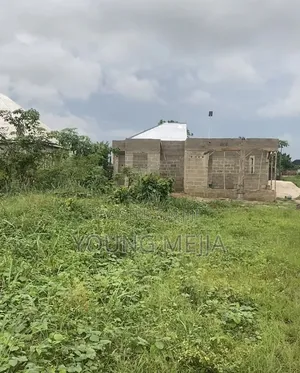 Kiwanja Kinauzwa