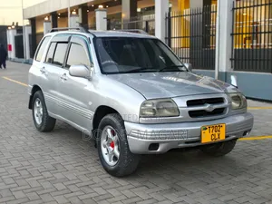 Suzuki Escudo 2005 Silver