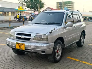 Suzuki Escudo 2005 Silver