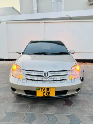Toyota IST 2004 Silver