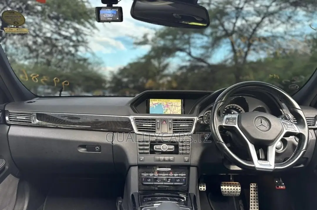Mercedes-Benz E-Class 2012 Black