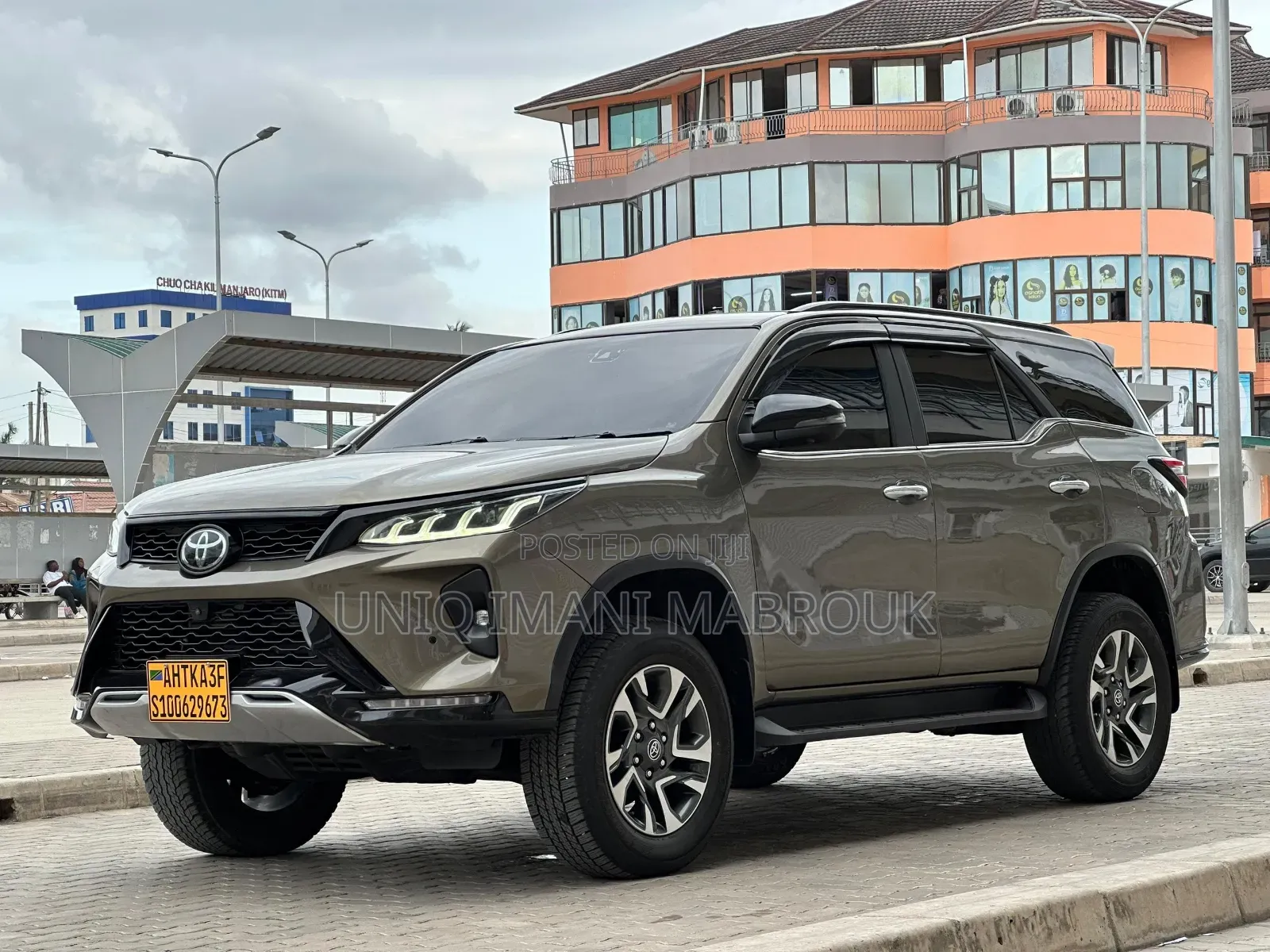 Toyota Fortuner 2021 Brown