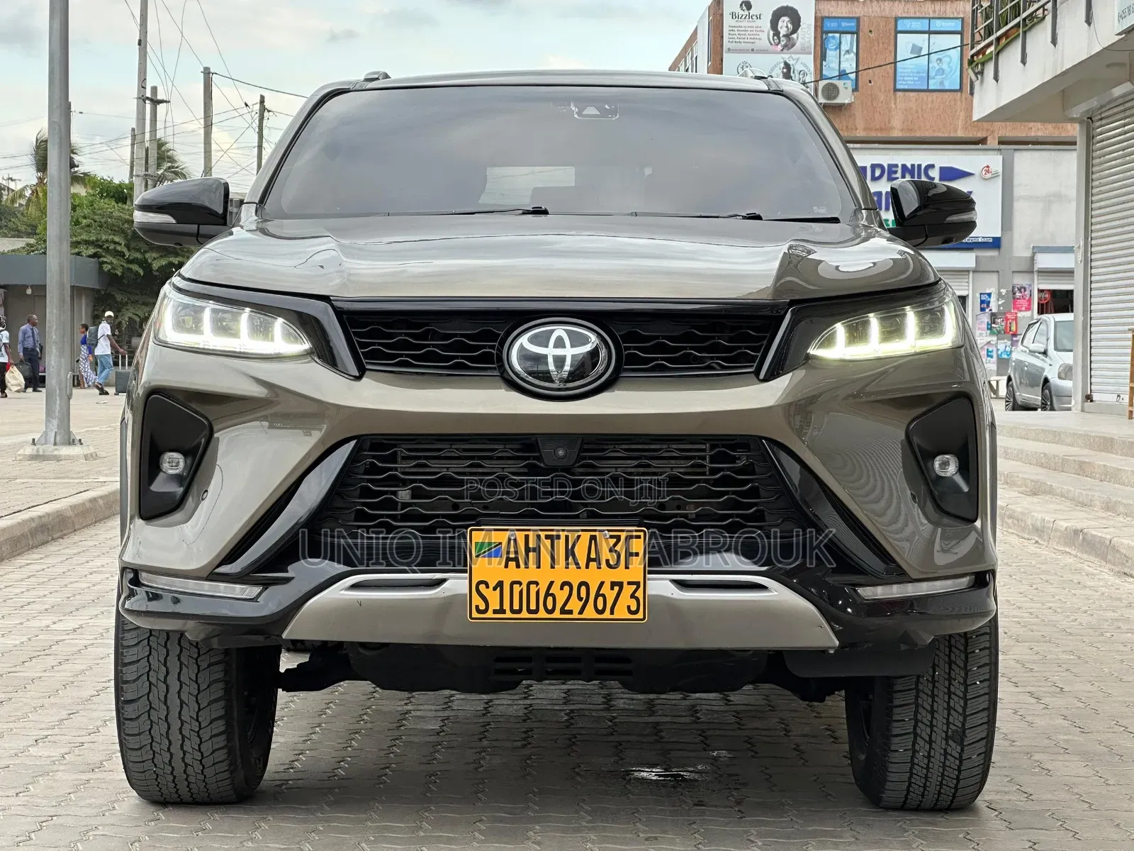 Toyota Fortuner 2021 Brown