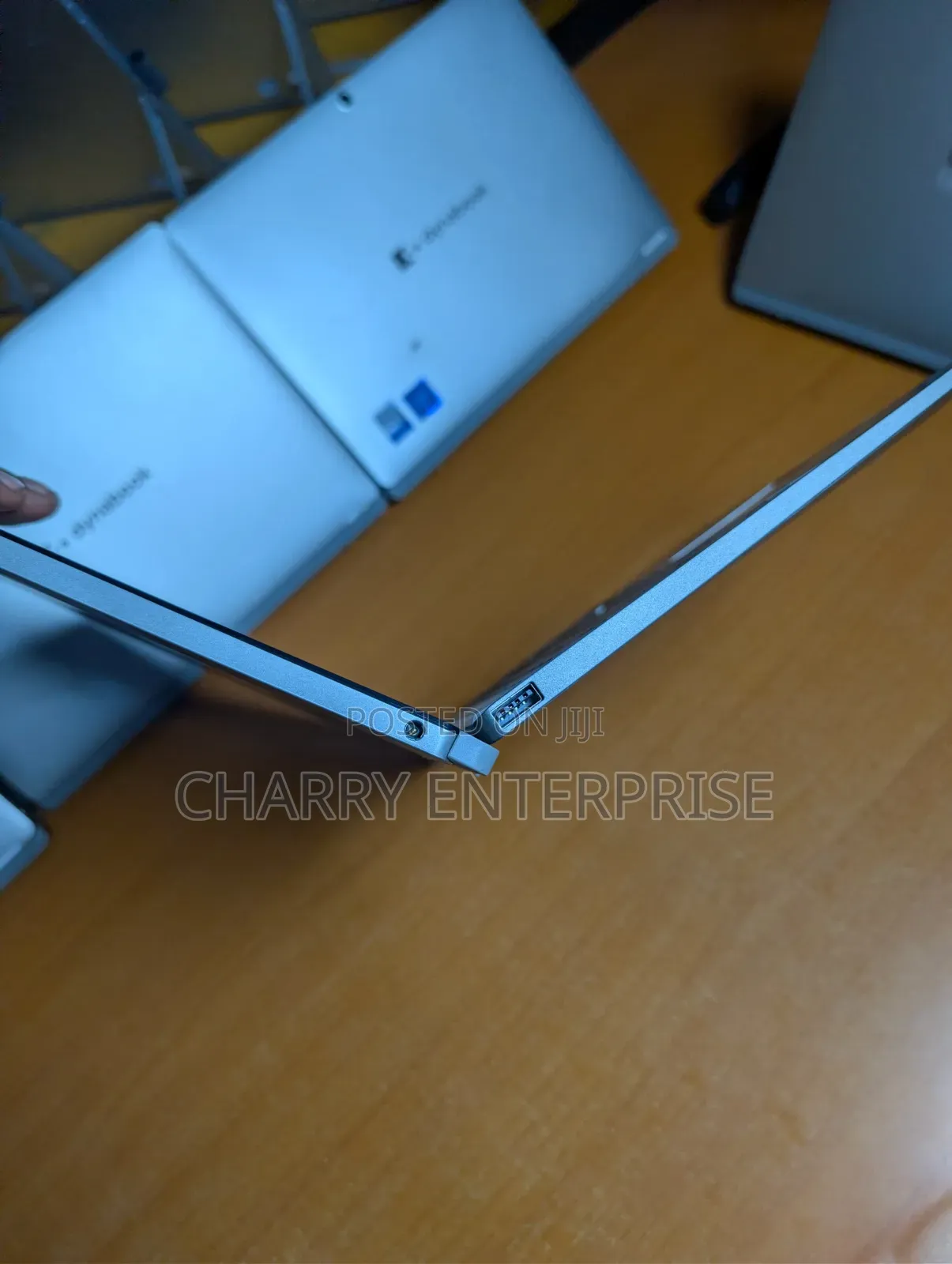 Laptop Toshiba 4GB eMMC 60GB