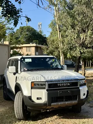 Toyota Land Cruiser Prado 2.7 2025 White