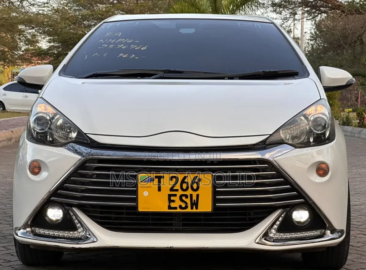 Toyota Aqua 2017 White