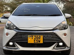 Toyota Aqua 2017 White