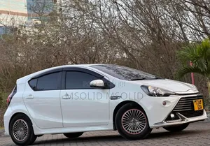 Toyota Aqua 2017 White