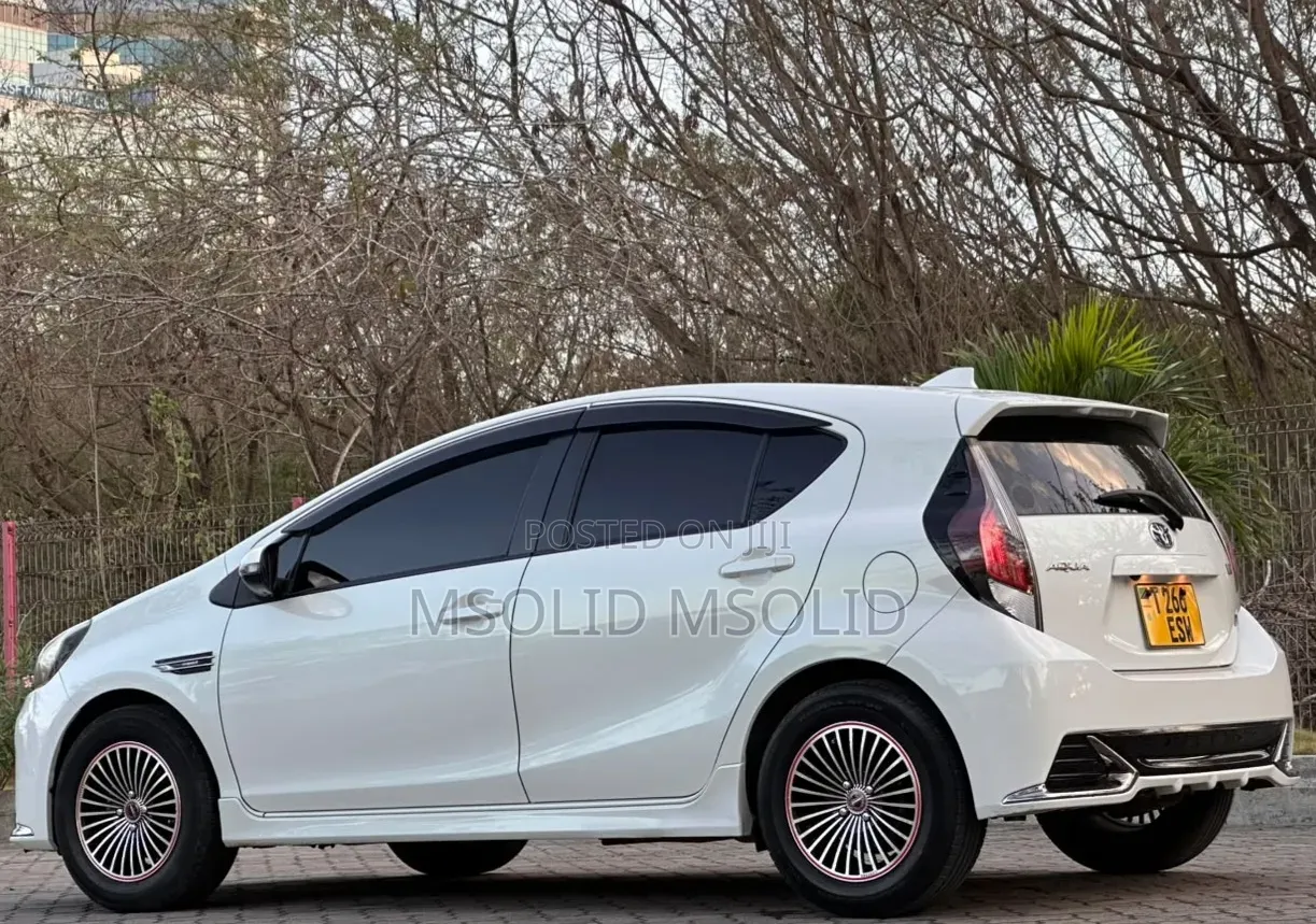 Toyota Aqua 2017 White