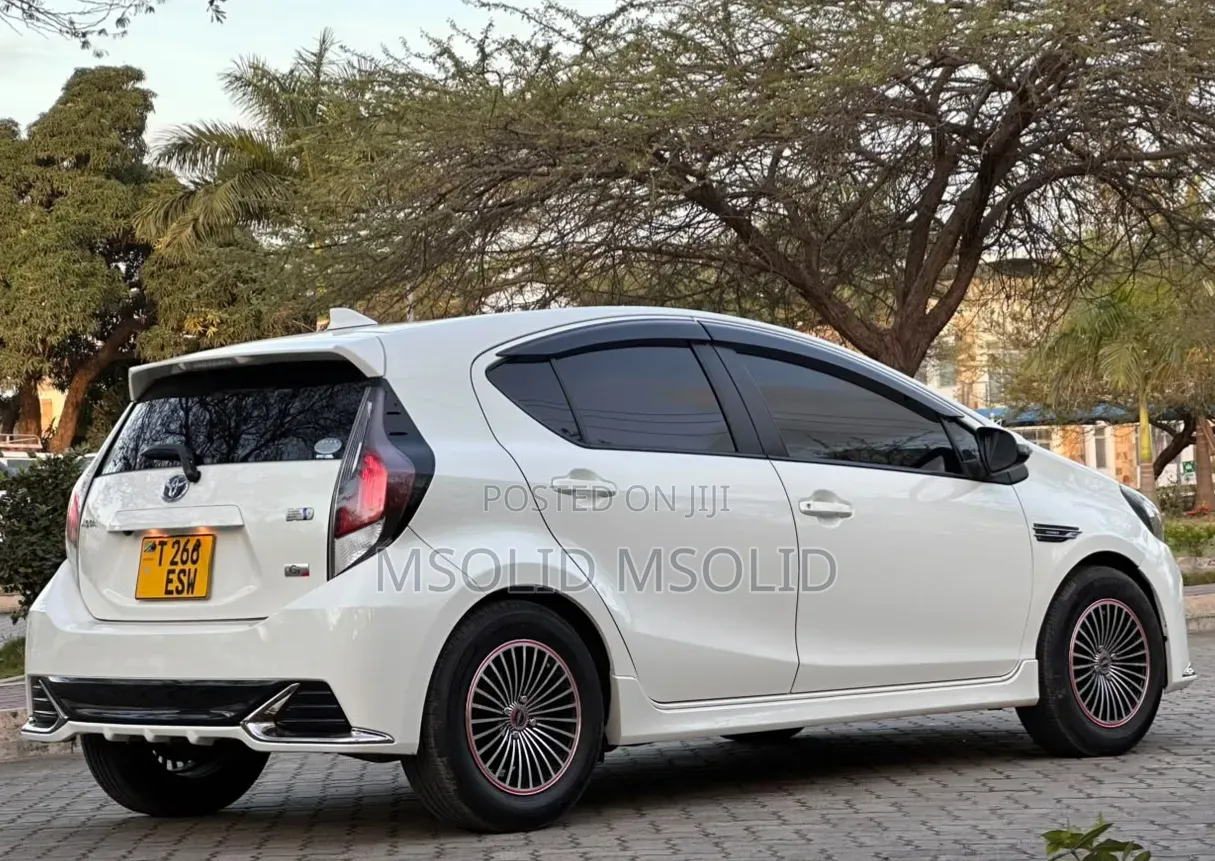 Toyota Aqua 2017 White