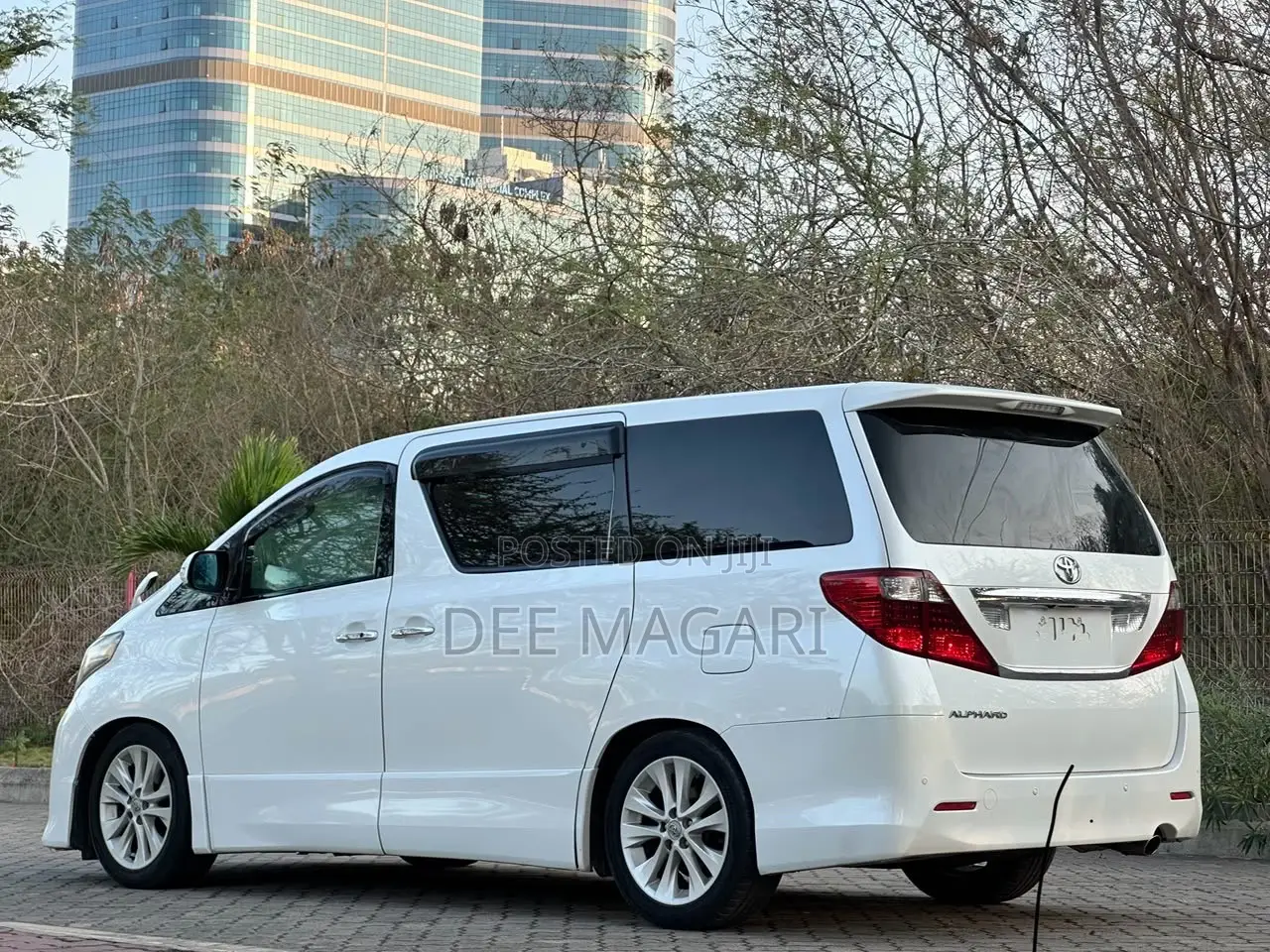 Toyota Alphard 2009 White