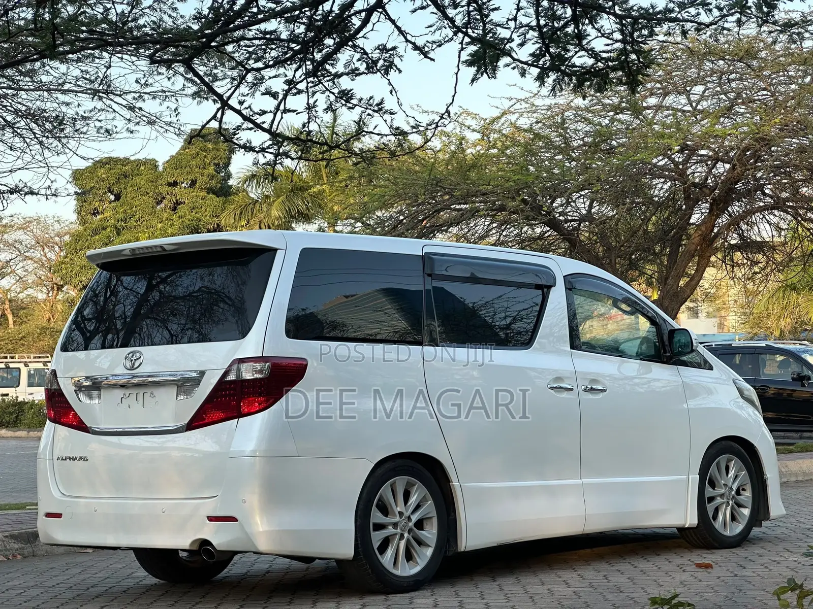 Toyota Alphard 2009 White