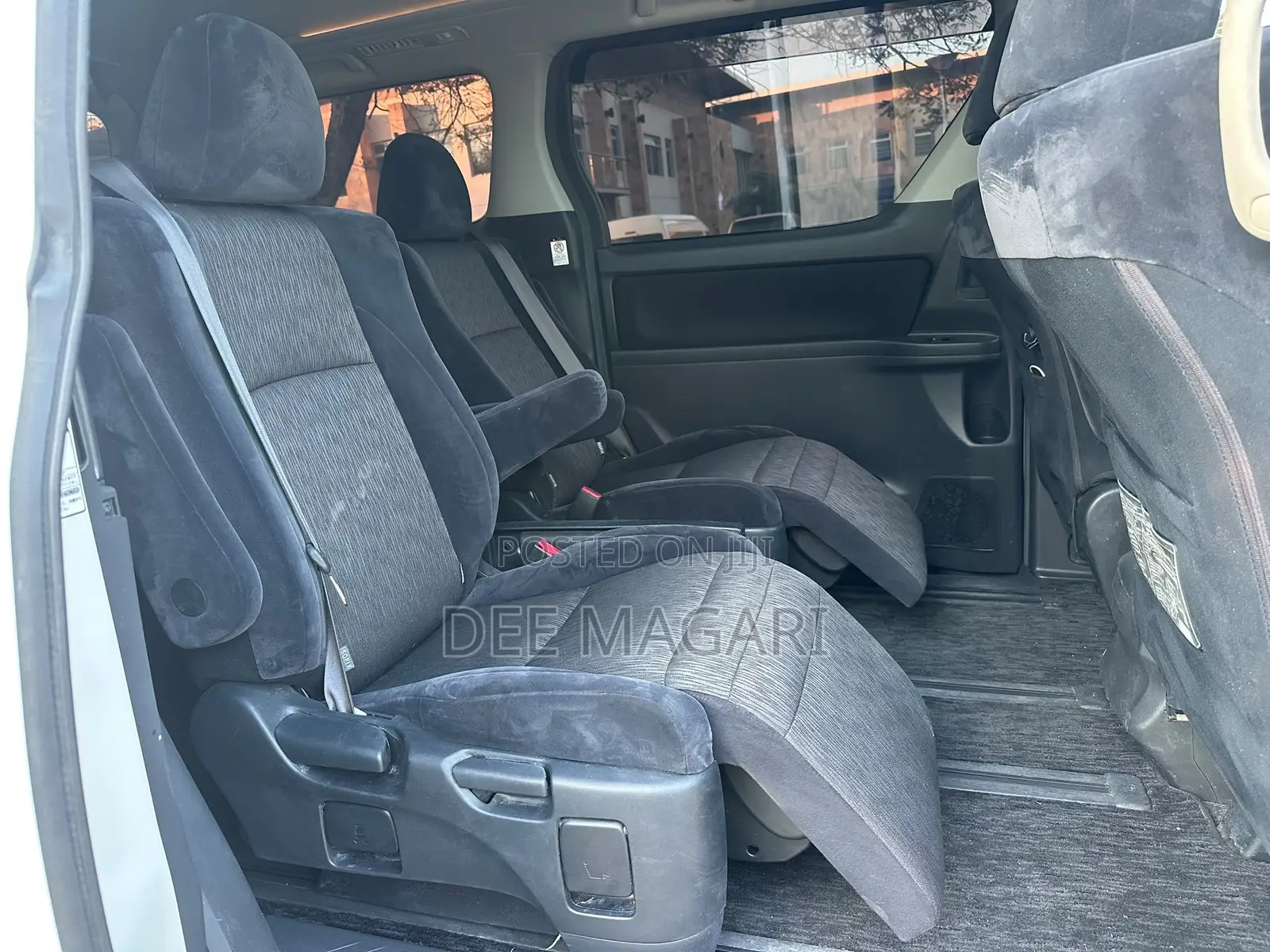 Toyota Alphard 2009 White
