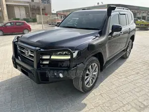 Toyota Land Cruiser 2024 Black