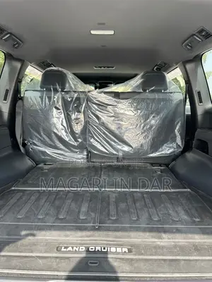 Toyota Land Cruiser 2024 Black