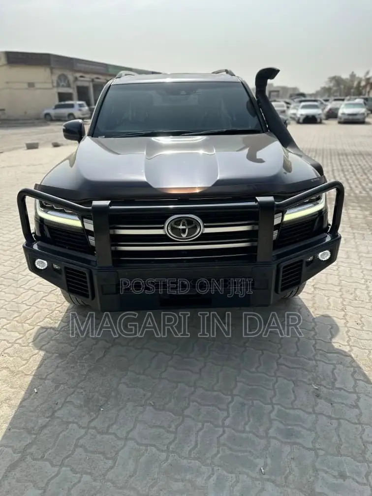 Toyota Land Cruiser 2024 Black