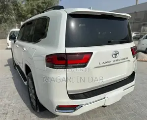 Toyota Land Cruiser 2024 White