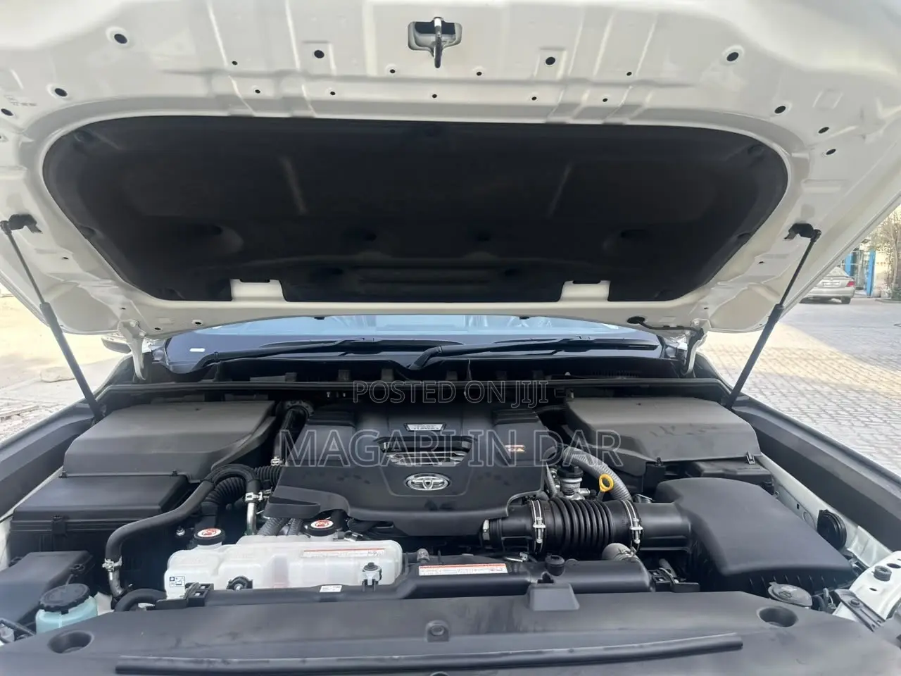 Toyota Land Cruiser 2024 White