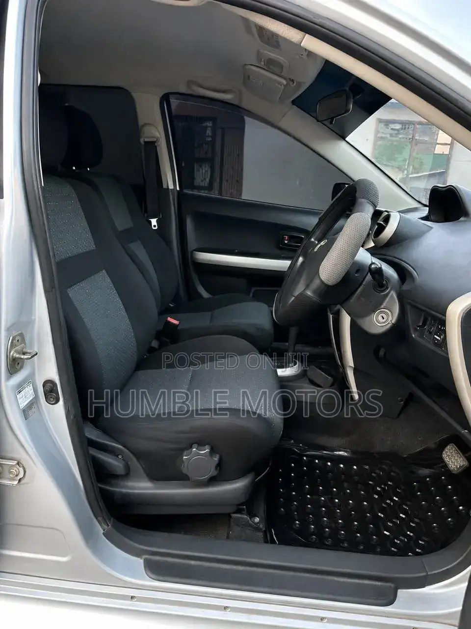 Toyota IST 2006 Silver