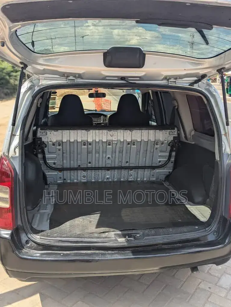 Toyota Probox 2006 Silver