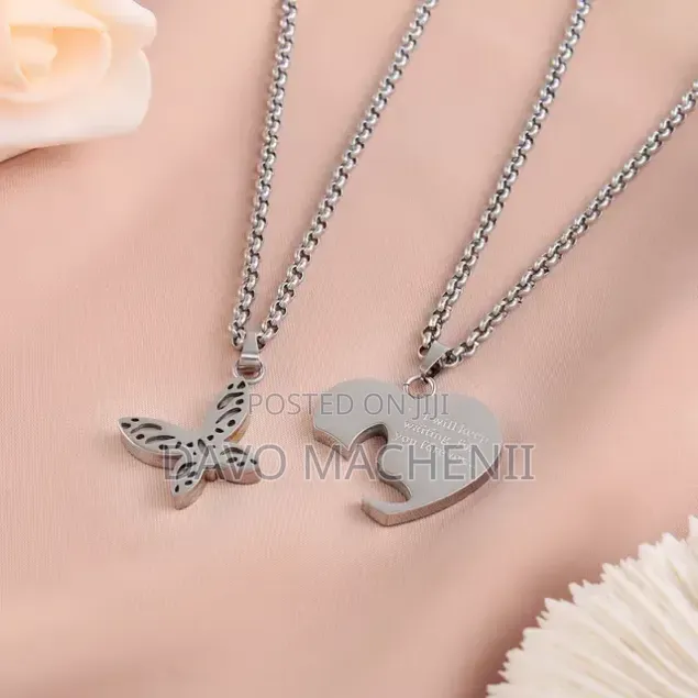 Better Fly Couple Neckless