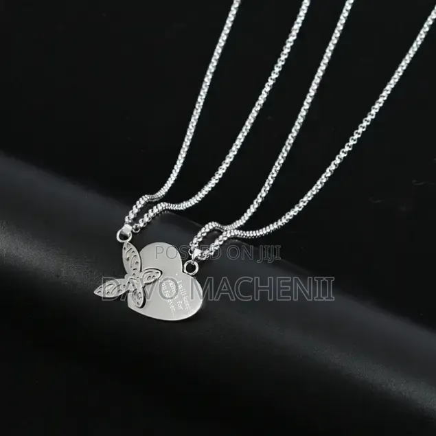 Better Fly Couple Neckless