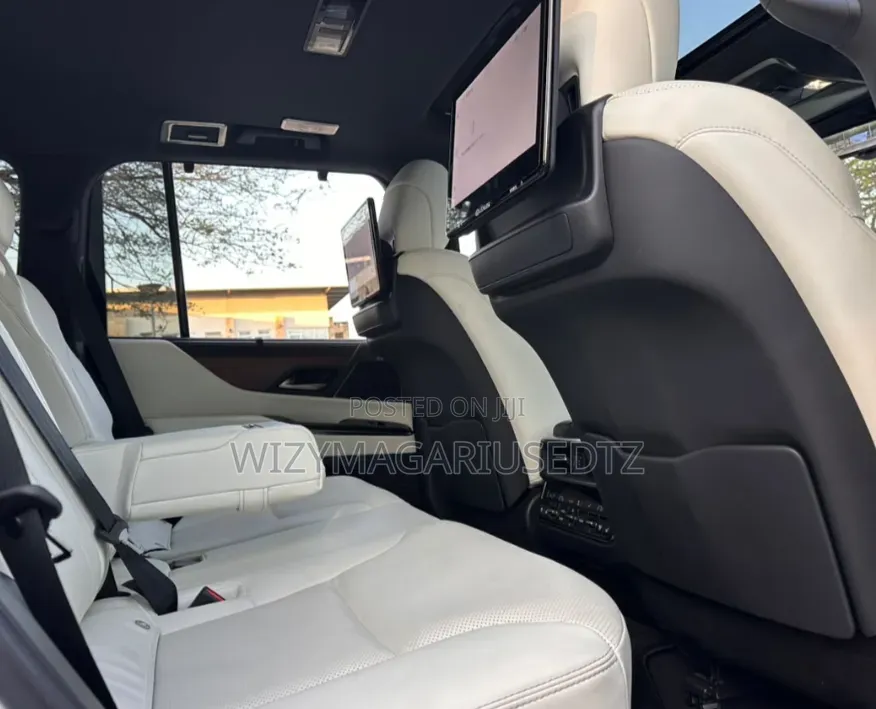 Lexus LX 2025 Off white