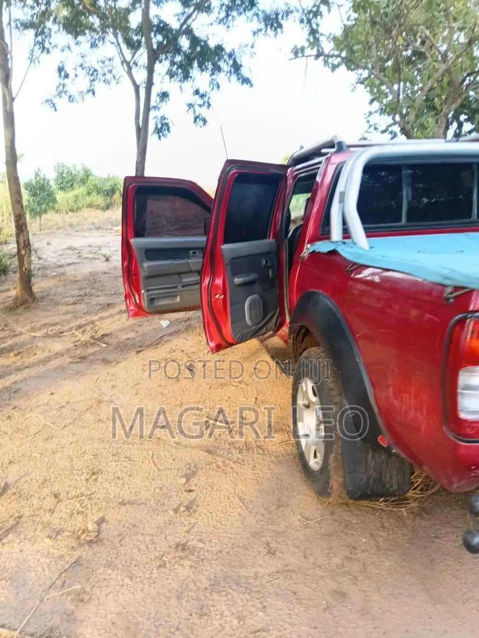 Nissan Hardbody 2000i 2005 Maroon