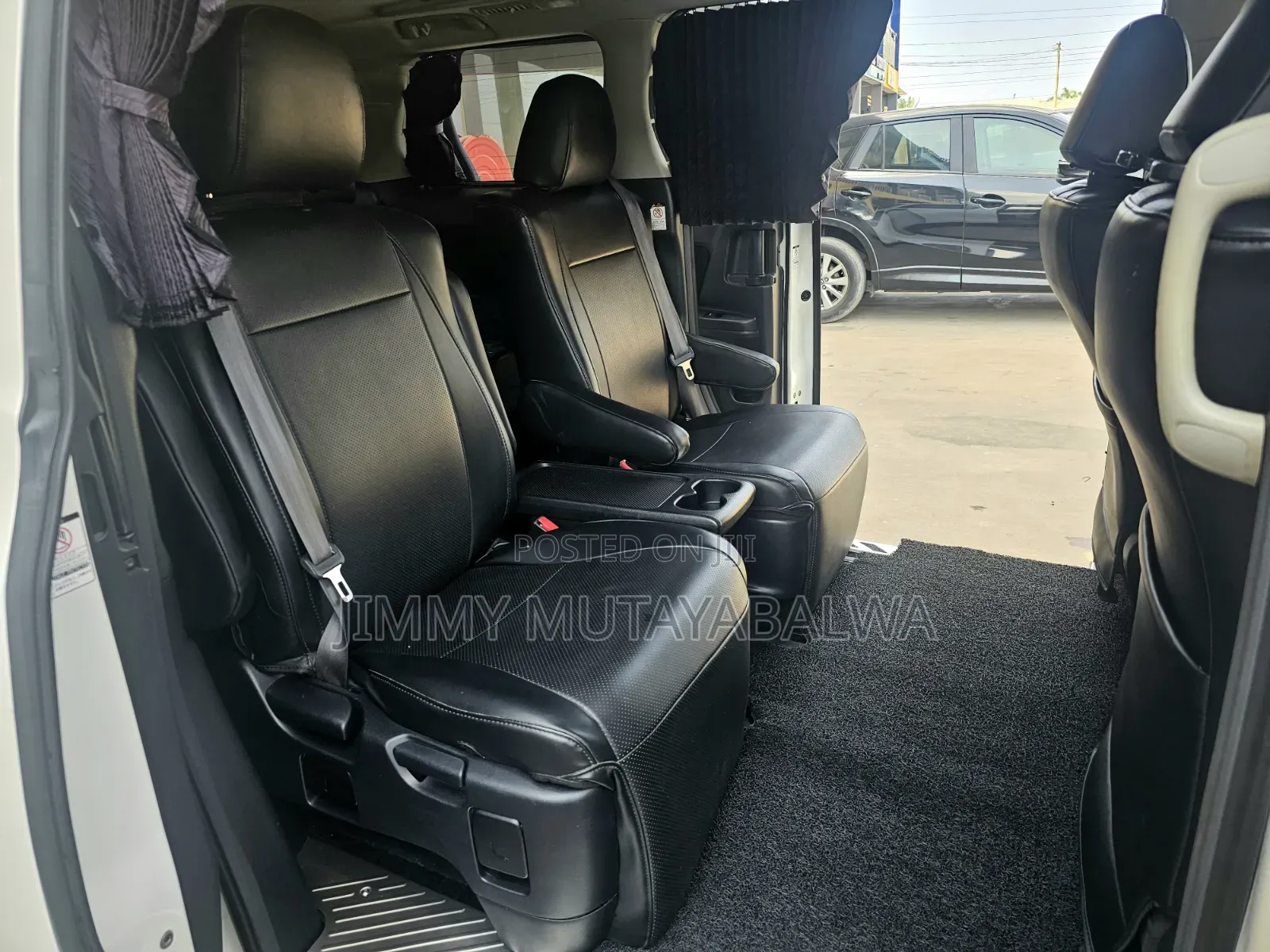 Toyota Vellfire 2010 White