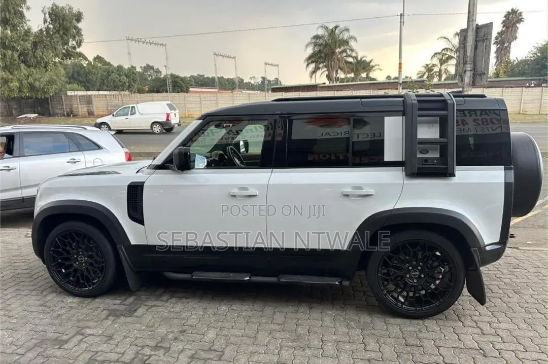 New Land Rover Defender 2023 White