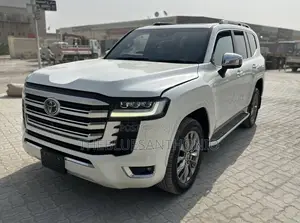 Toyota Land Cruiser 2023 White