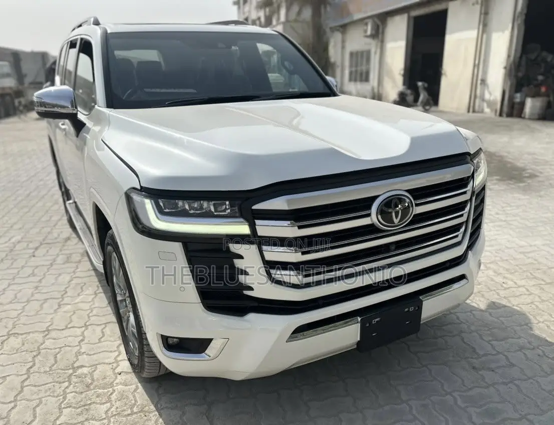 Toyota Land Cruiser 2023 White