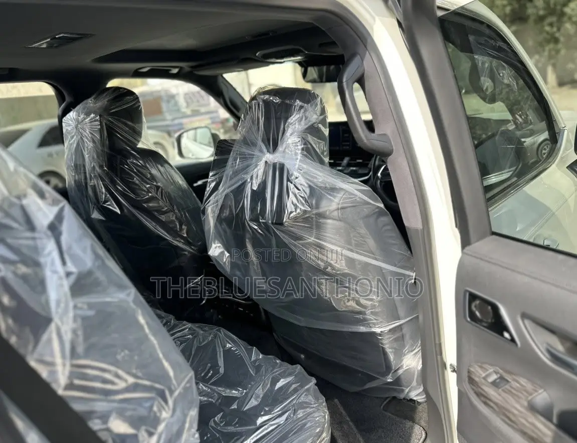 Toyota Land Cruiser 2023 White