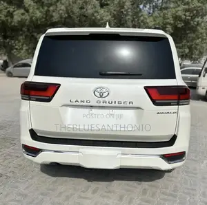 Toyota Land Cruiser 2023 White