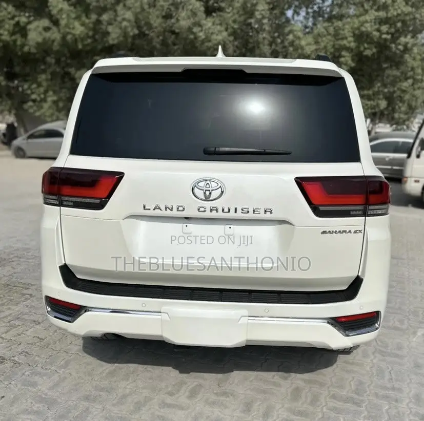 Toyota Land Cruiser 2023 White