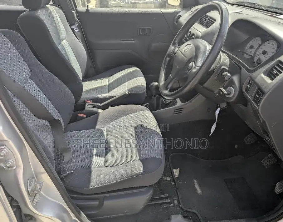 Toyota Cami 2006 Silver