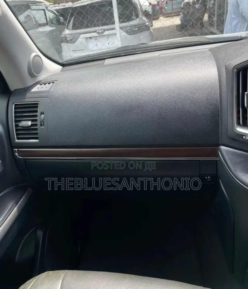 Toyota Land Cruiser 2019 Gray
