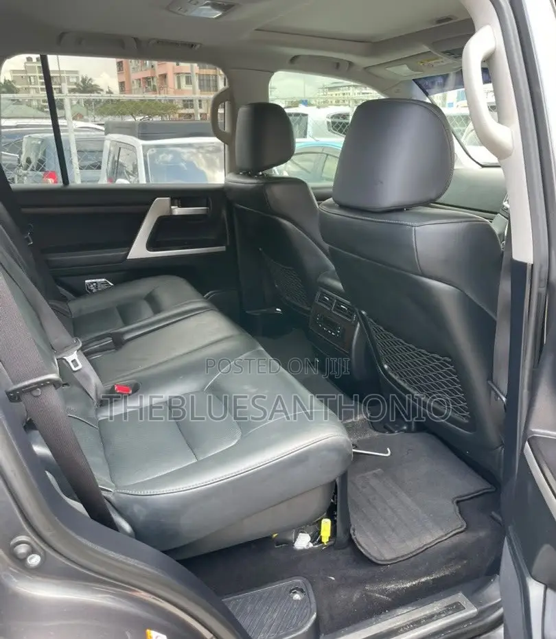 Toyota Land Cruiser 2019 Gray