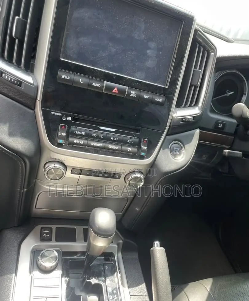 Toyota Land Cruiser 2019 Gray
