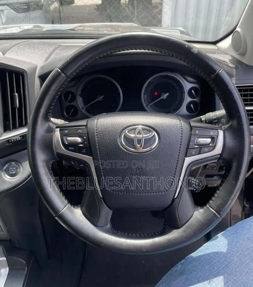 Toyota Land Cruiser 2019 Gray
