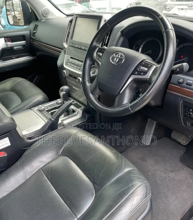 Toyota Land Cruiser 2019 Gray