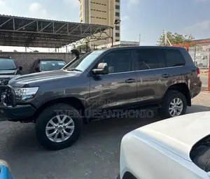 Toyota Land Cruiser 2019 Gray