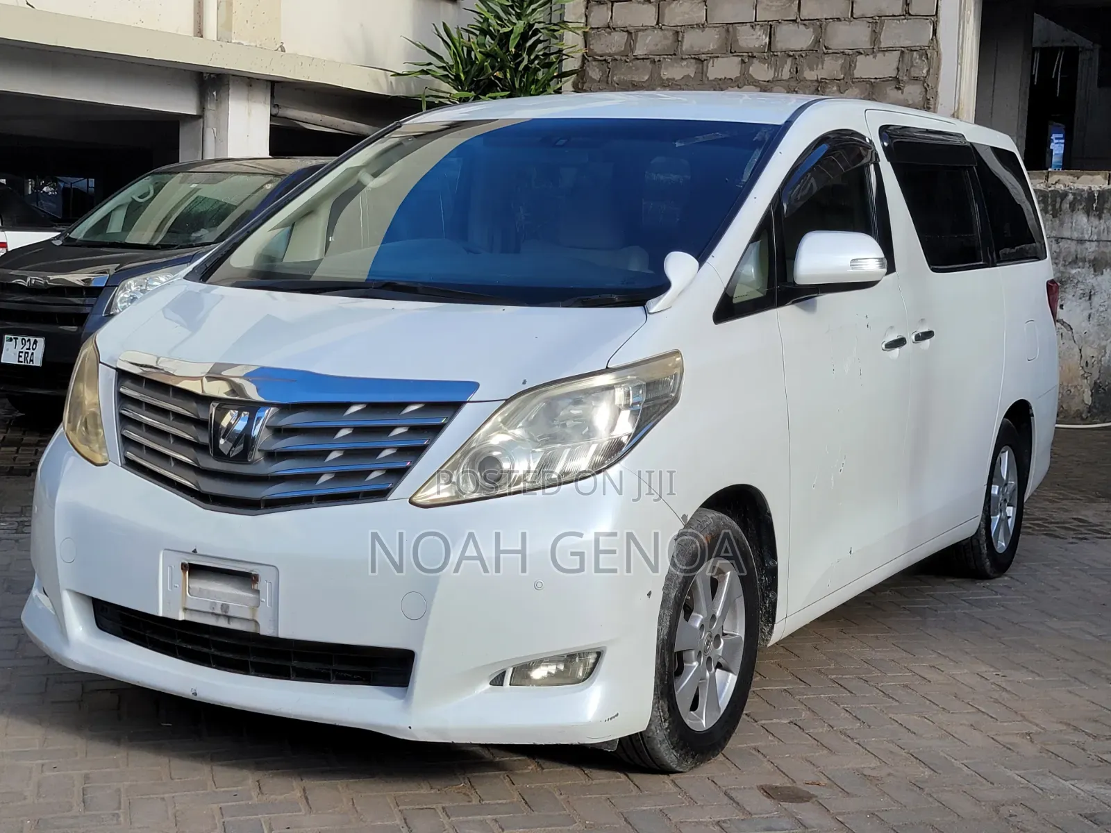 Toyota Alphard 2.4 Petrol AWD 2008 White