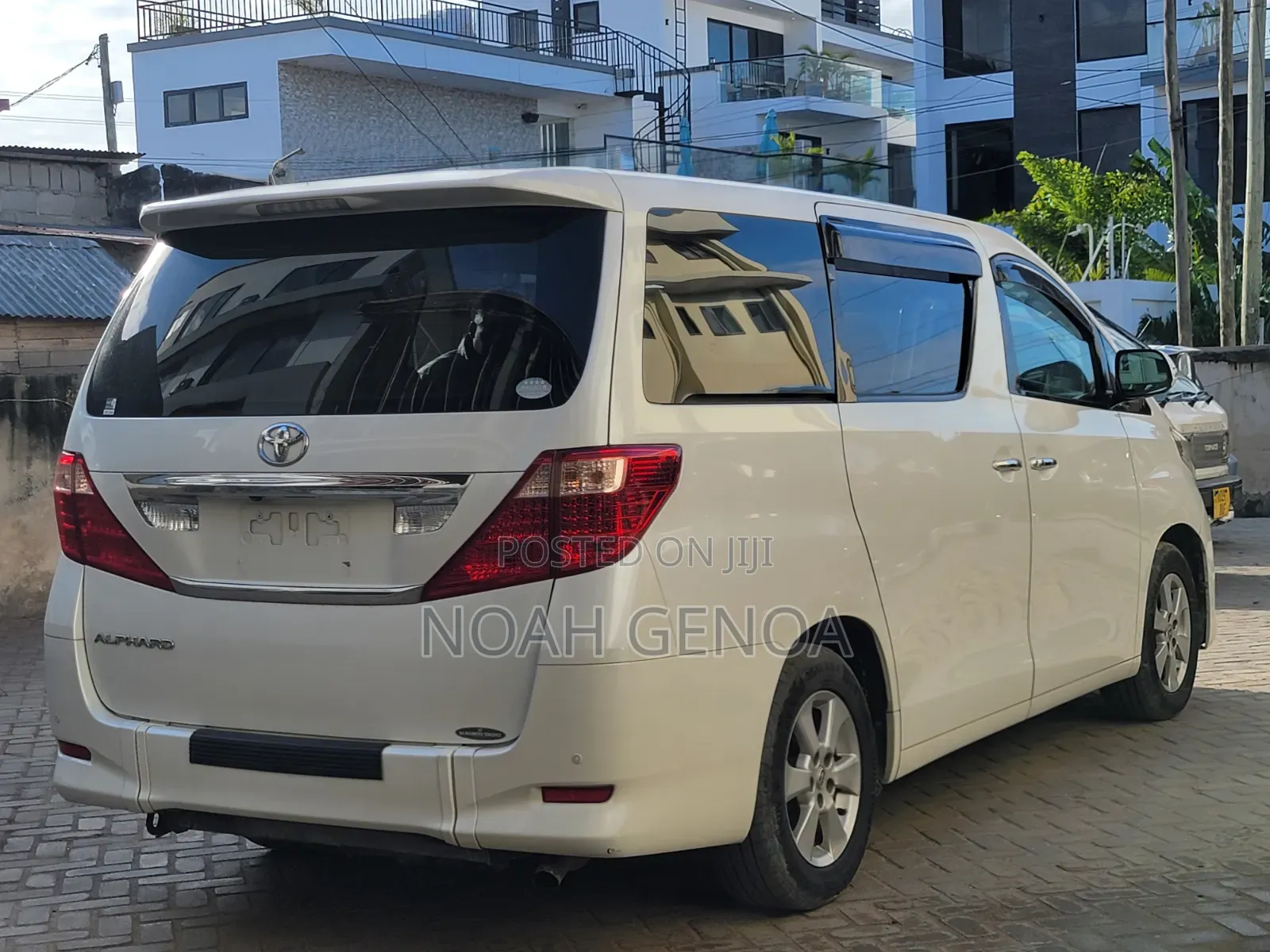 Toyota Alphard 2.4 Petrol AWD 2008 White