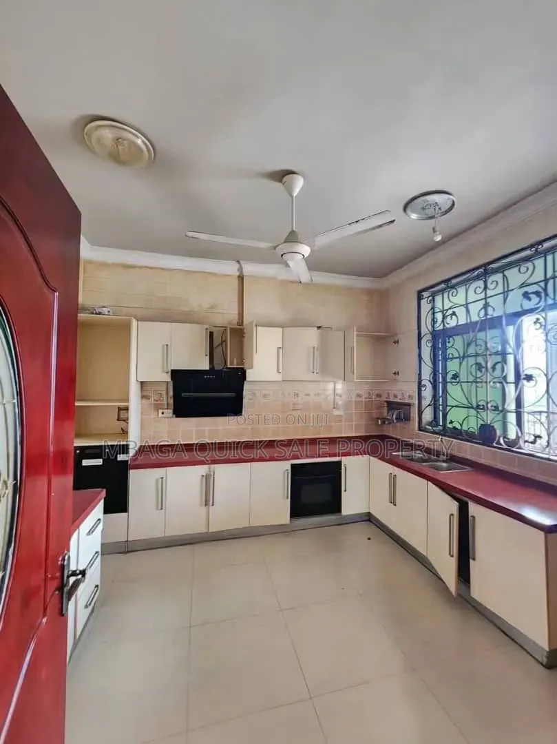 3bdrm Apartment in Msasani for rent