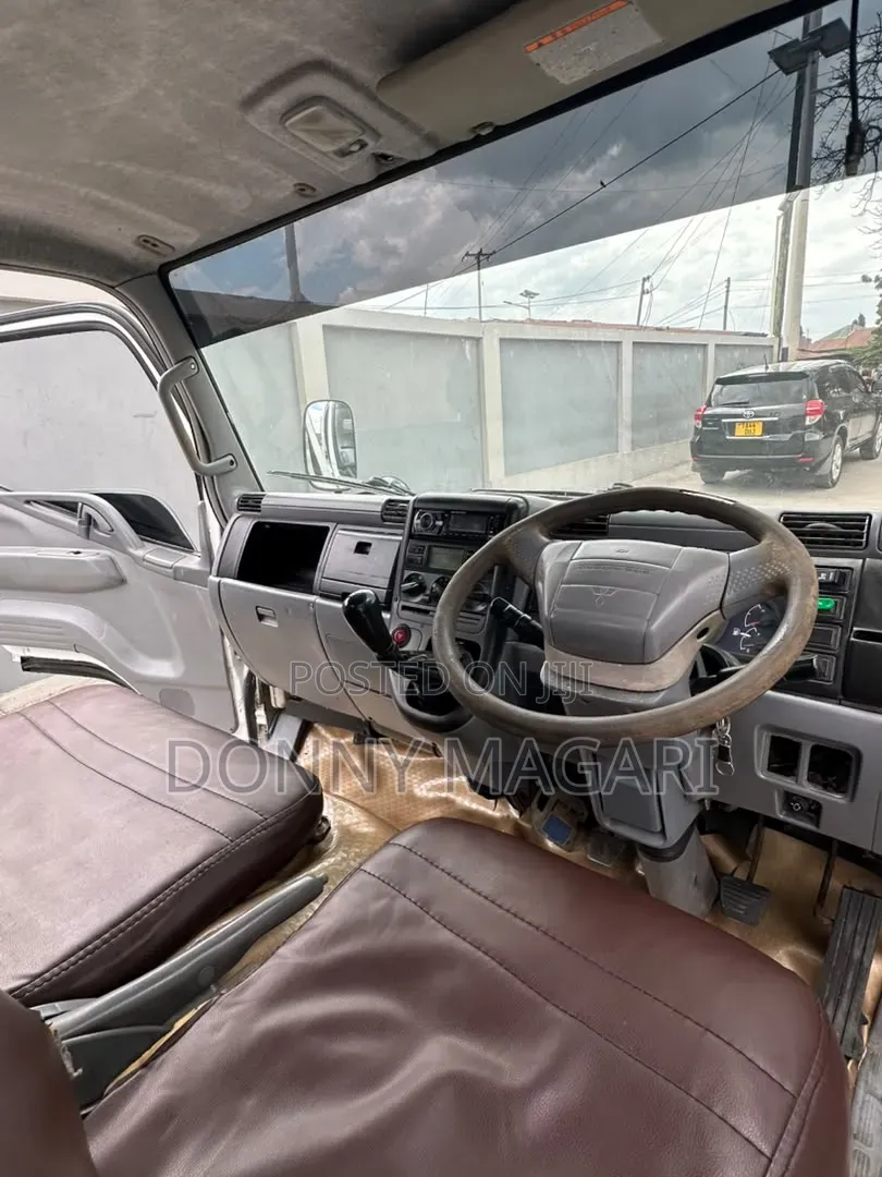 Mitsubishi Canter Guts