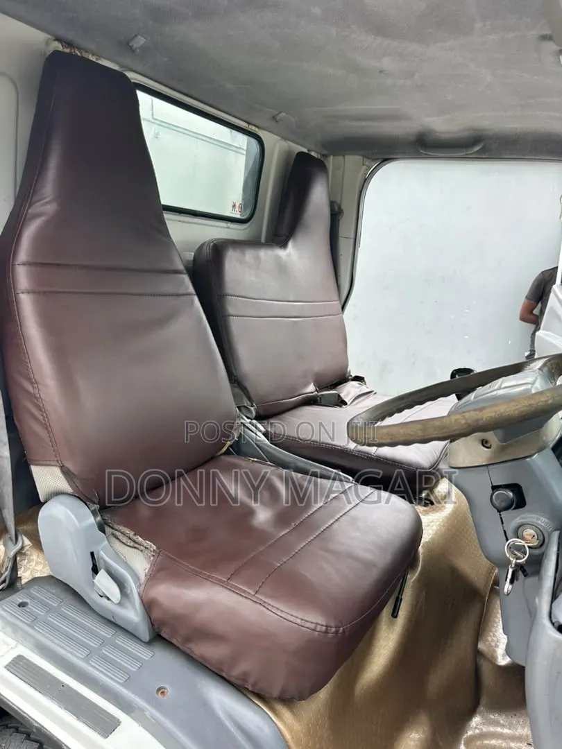 Mitsubishi Canter Guts